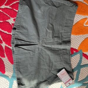 Bongo army green skirt, size 11 juniors